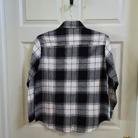 NWT Old Navy Black Loose Fit Plaid Flannel Boyfriend Button-Down Shirt Size S - Picture 9 of 13